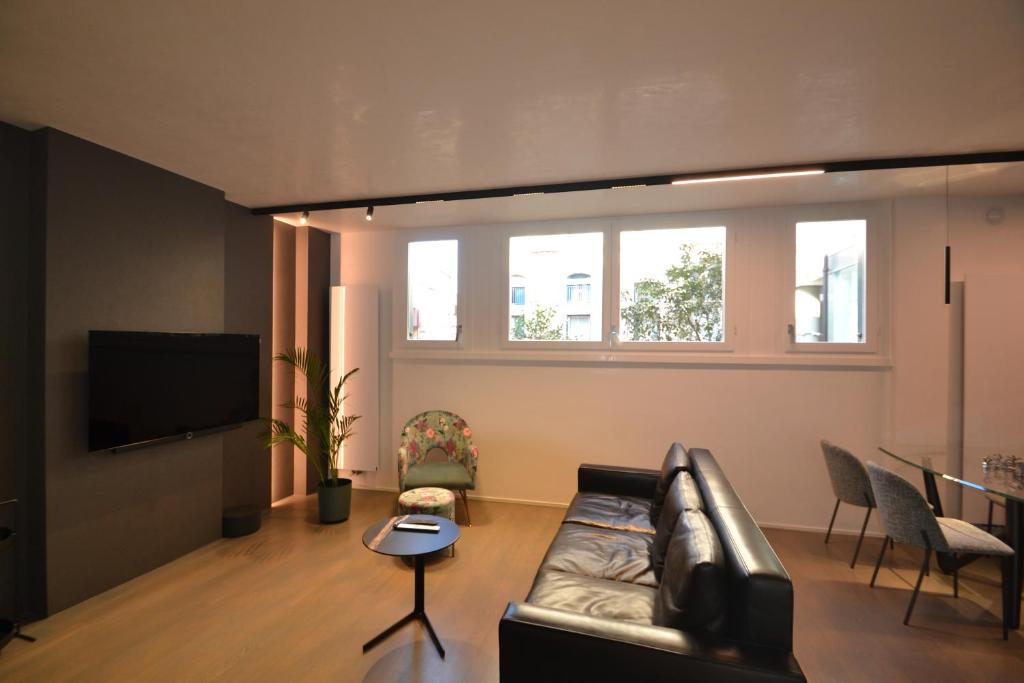 Salotto lounge con parquet